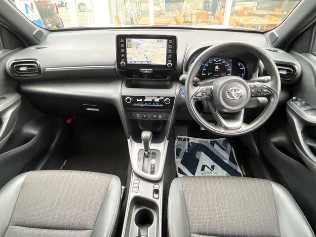 YARIS CROSS HYBRID