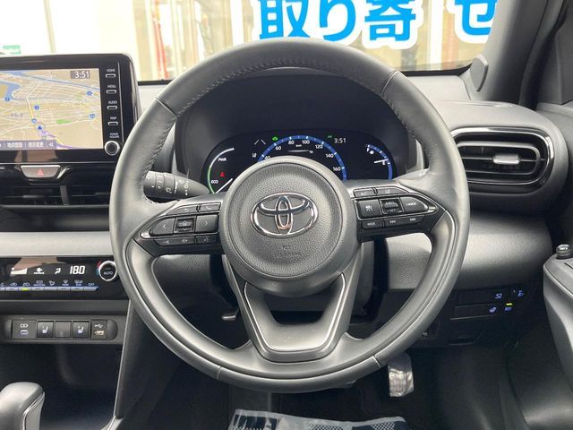YARIS CROSS HYBRID