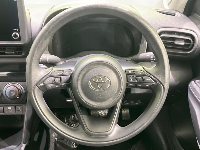 YARIS CROSS