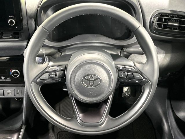 YARIS CROSS