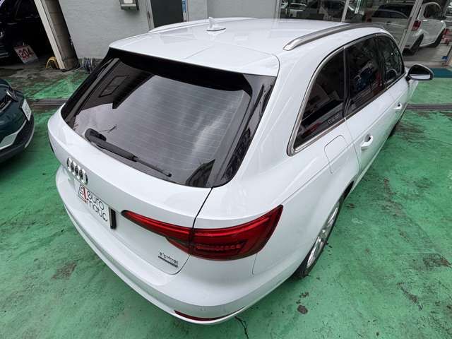 AUDI A4 AVANT