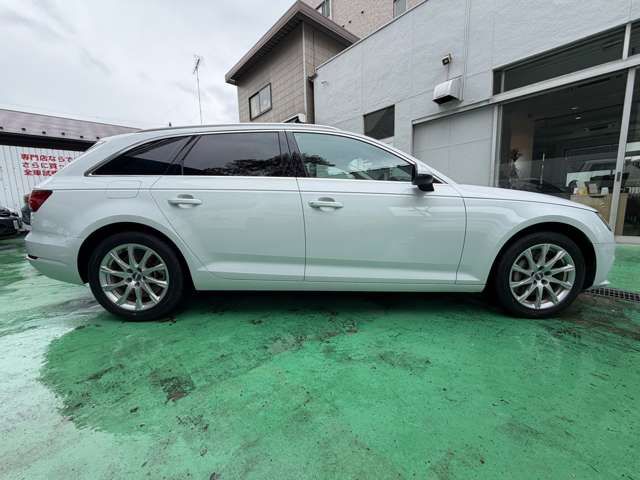AUDI A4 AVANT