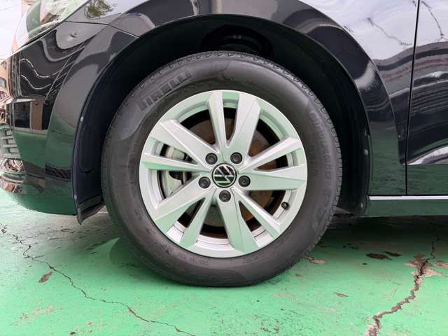 VOLKSWAGEN GOLF TOURAN