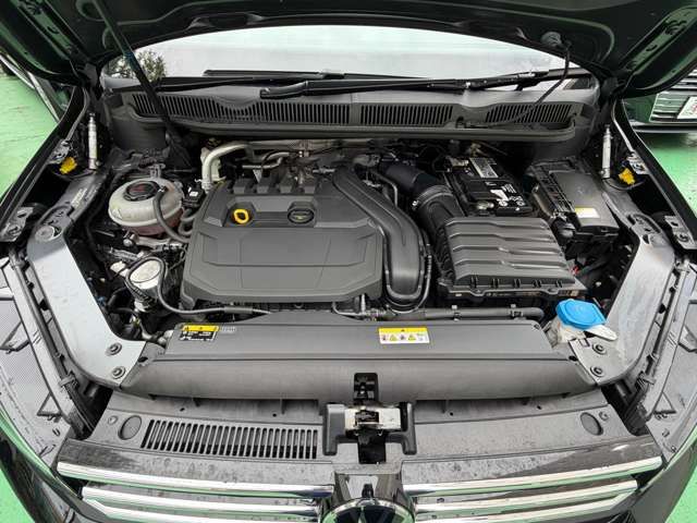 VOLKSWAGEN GOLF TOURAN