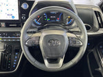 VOXY HYBRID