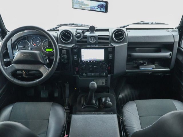 ROVER DEFENDER