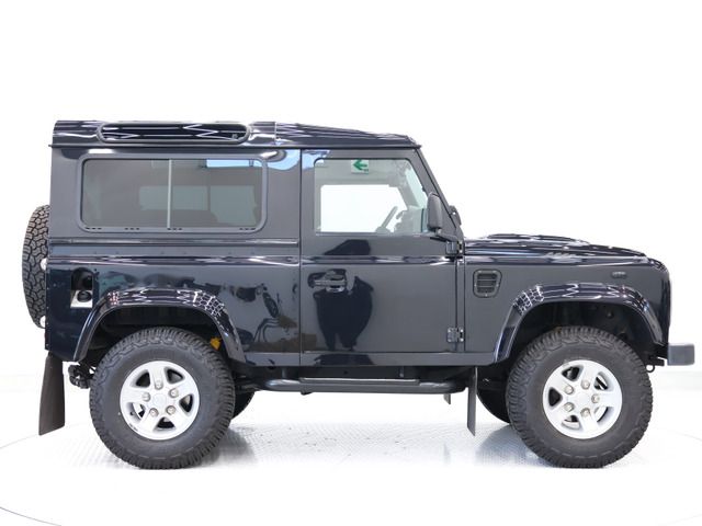 ROVER DEFENDER