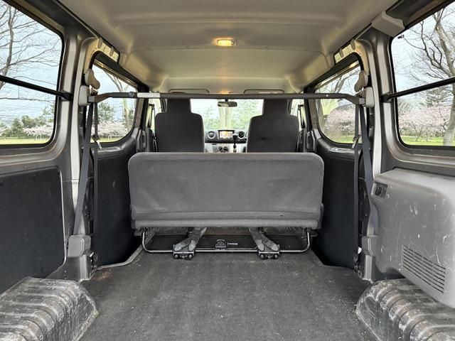 NV350 CARAVAN 4WD