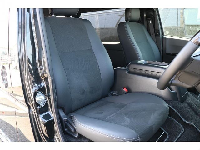 HIACE van 4WD