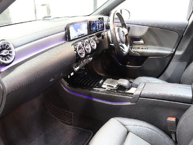 MERCEDES BENZ A-class sedan