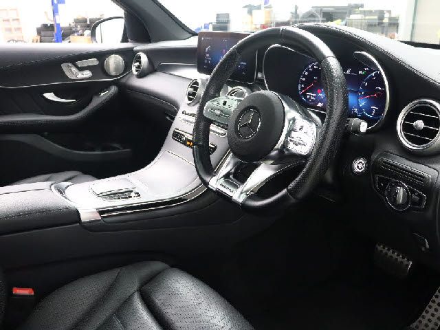 MERCEDES AMG GLCclass
