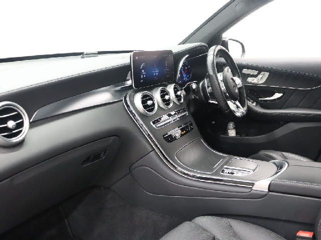 MERCEDES AMG GLCclass