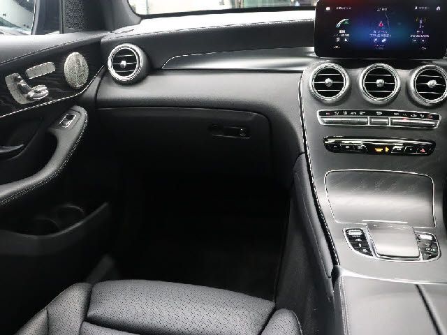 MERCEDES AMG GLCclass
