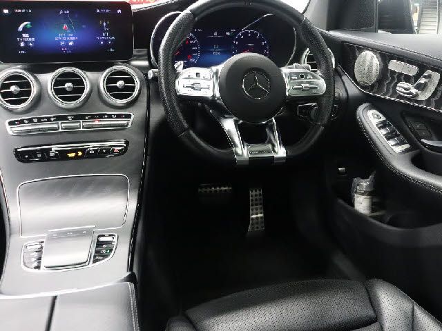 MERCEDES AMG GLCclass
