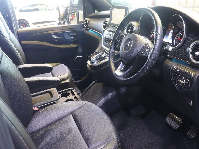 MERCEDES BENZ V class