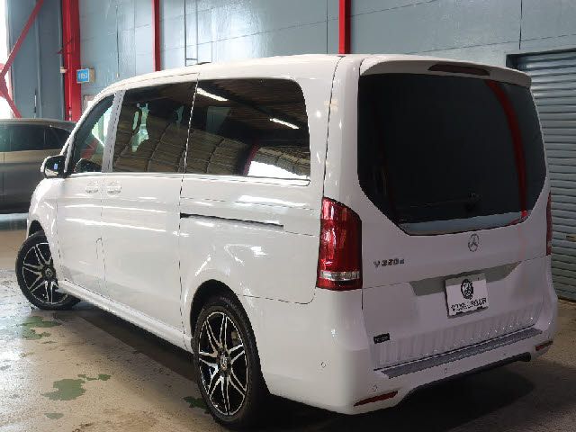 MERCEDES BENZ V class