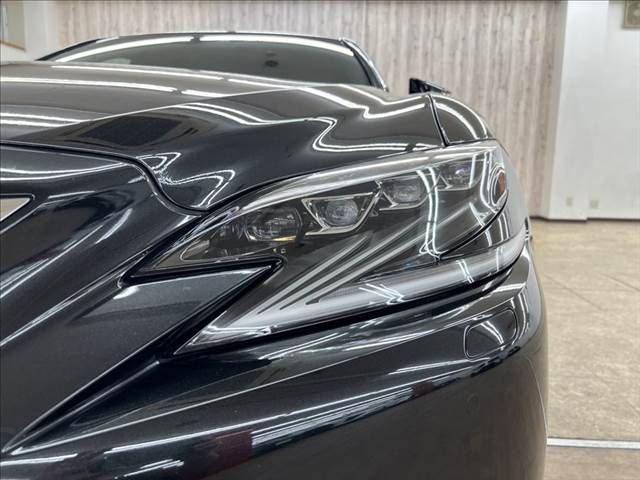 LEXUS LS500h 4WD