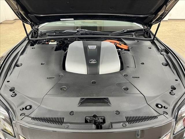 LEXUS LS500h 4WD