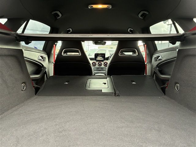 MERCEDES AMG CLA Shooting Brake