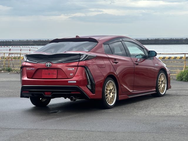 PRIUS PHV