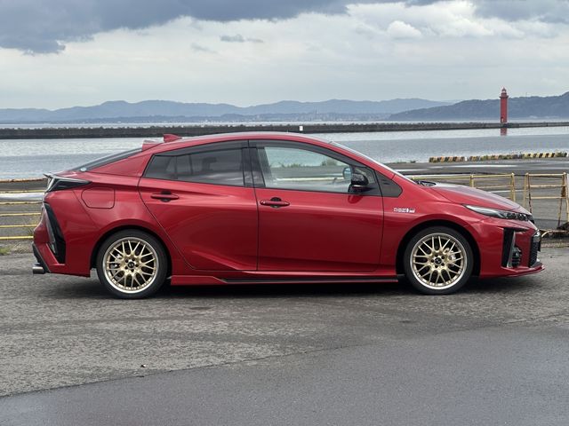 PRIUS PHV