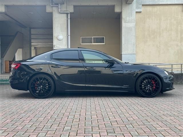 MASERATI GHIBLI Sedan