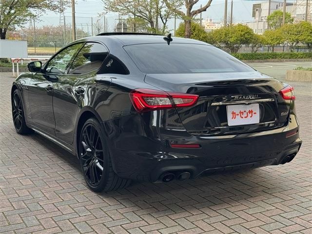 MASERATI GHIBLI Sedan