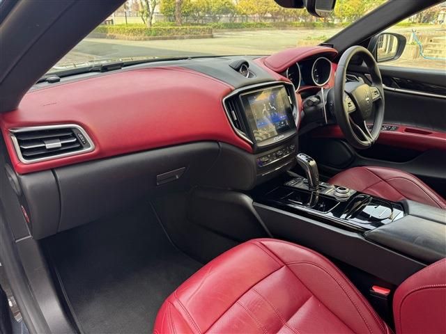 MASERATI GHIBLI Sedan