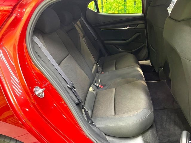 MAZDA3 FASTBACK