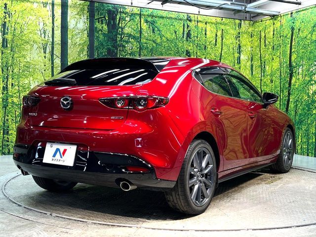 MAZDA3 FASTBACK