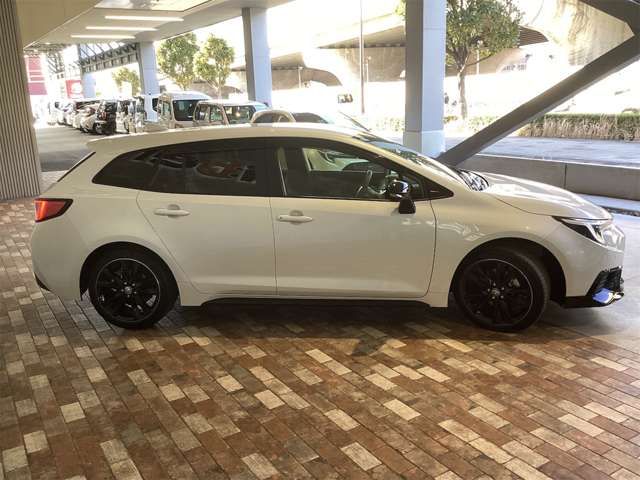 COROLLA TOURING HYBRID