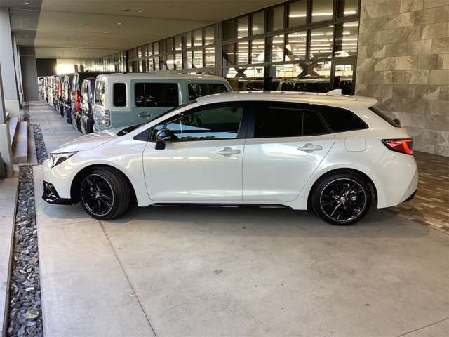 COROLLA TOURING HYBRID