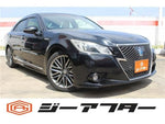 CROWN sedan hybrid