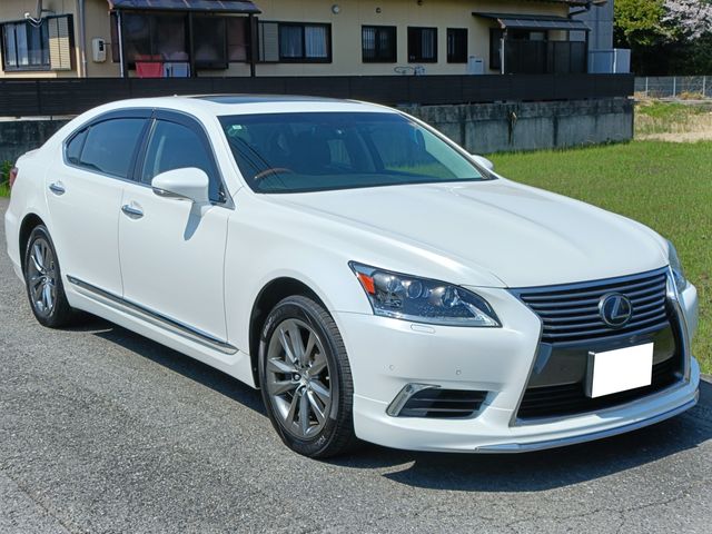 LEXUS LS600hL