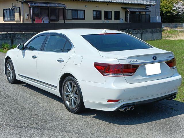 LEXUS LS600hL