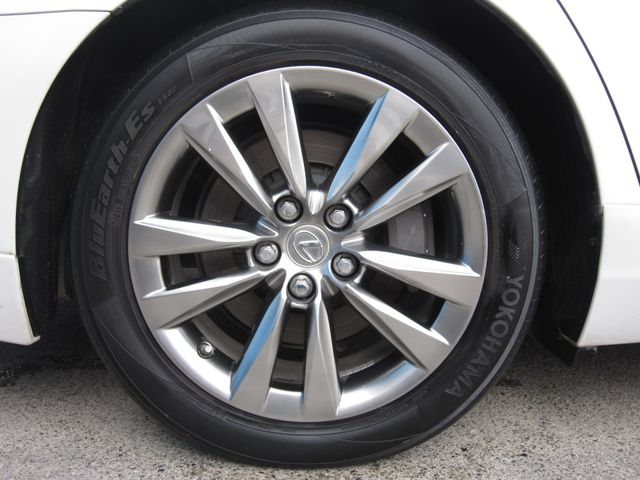 LEXUS LS600hL