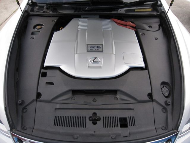 LEXUS LS600hL