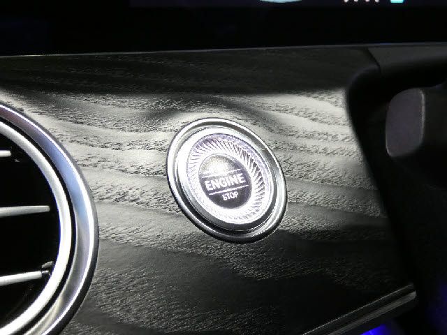 MERCEDES BENZ E class sedan