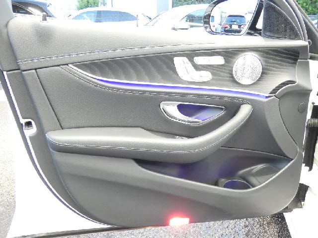 MERCEDES BENZ E class sedan