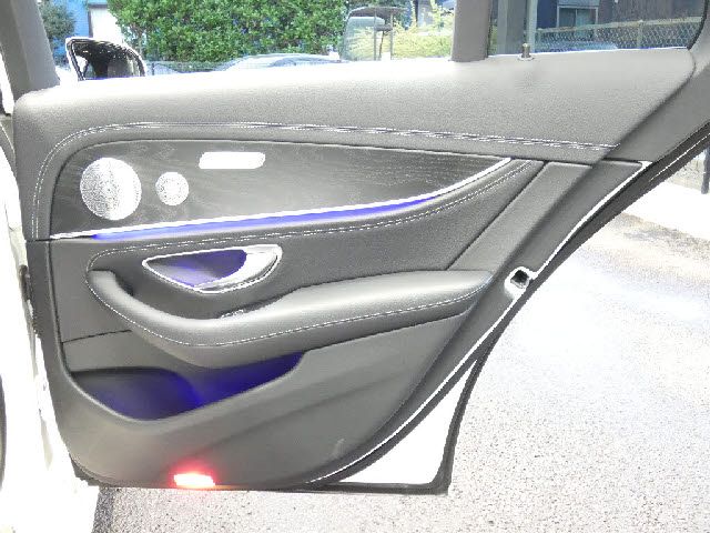 MERCEDES BENZ E class sedan