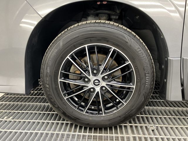 SERENA S-HYBRID 4WD