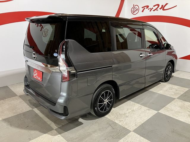 SERENA S-HYBRID 4WD