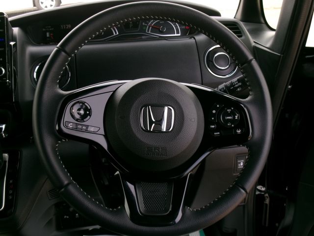 N BOX CUSTOM 4WD