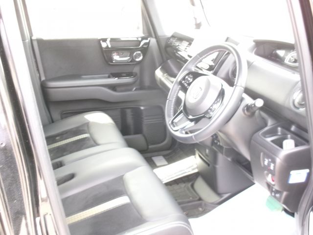 N BOX CUSTOM 4WD