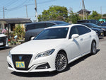 CROWN sedan hybrid
