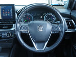 CROWN sedan hybrid