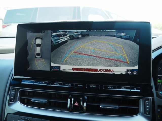 CROWN sedan hybrid