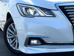 CROWN sedan hybrid