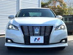 CROWN sedan hybrid
