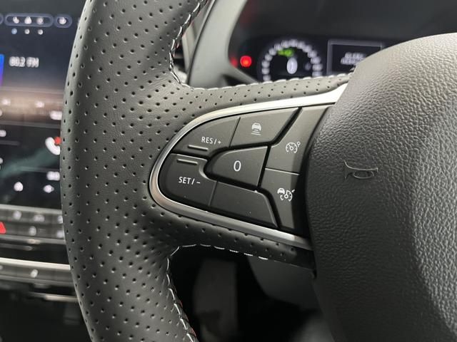 RENAULT MEGANE hatchback